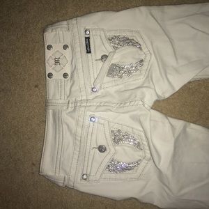 White miss me jeans
